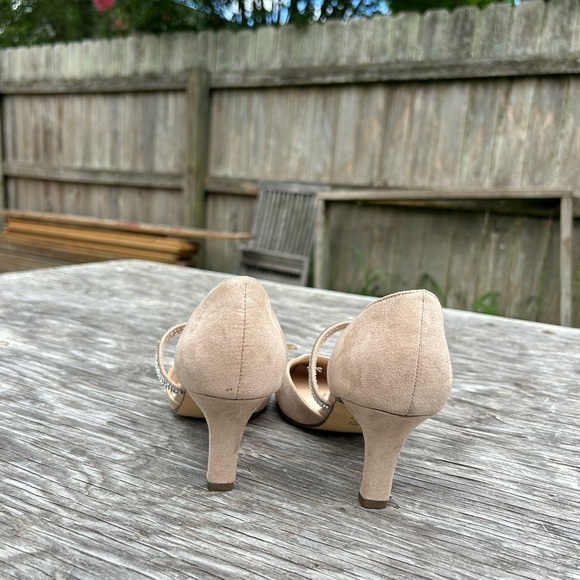 Nina BRYSTOL ALAMO TAN SUEDE MID-HEEL D'ORSAY DRESS PUMP  size 6 - Picture 2 of 6